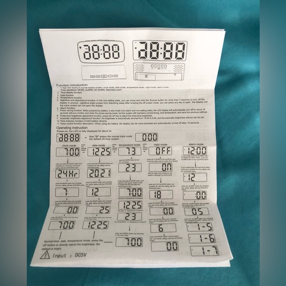 NIB thin mirrored/white digital clock/alarm with date/temp/dim features. - Picture 9 of 12